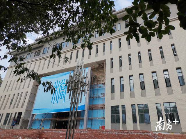 位于連州市青少年宮北側(cè)的連州市檔案館新館。