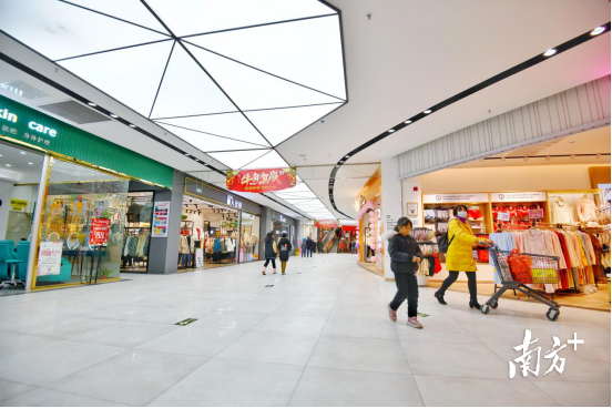 商貿(mào)繁榮。曾亮超 攝