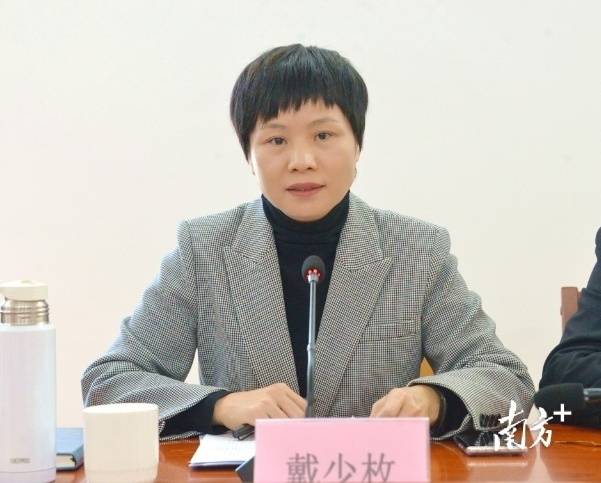 戴少枚強(qiáng)調(diào)，要提高食品安全工作水平，保障人民群眾“舌尖”上的安全。張曉欣 攝