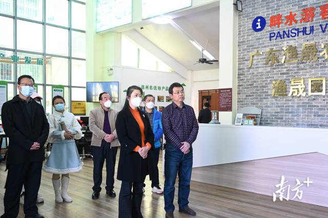 參觀畔水漁晟園。張曉欣 攝