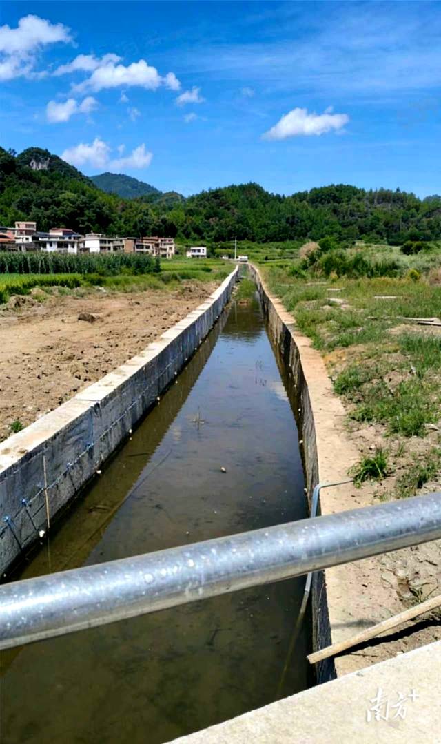 這幅河暢景美的鄉(xiāng)村水利新畫卷，是保安鎮(zhèn)治水興農(nóng)的鮮活寫照。楊鈞著 攝